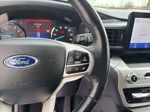Used 2022 Ford Explorer XLT w/ Equipment Group 202A image 18