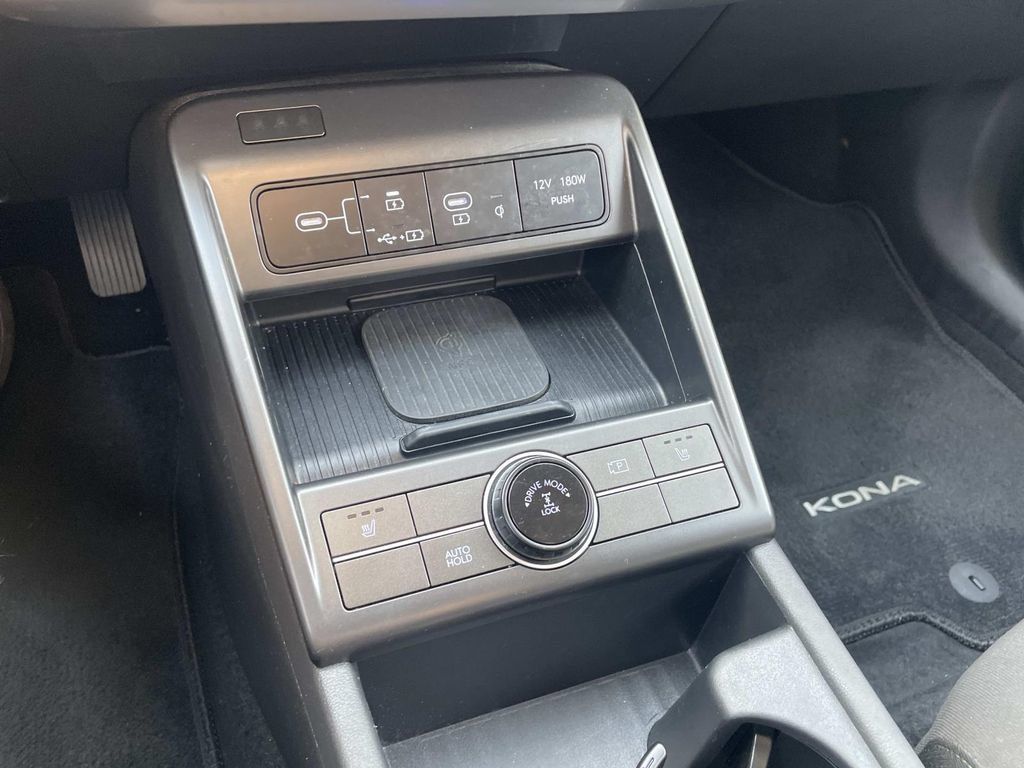 Used 2025 Hyundai Kona SEL AWD/4WD image 23
