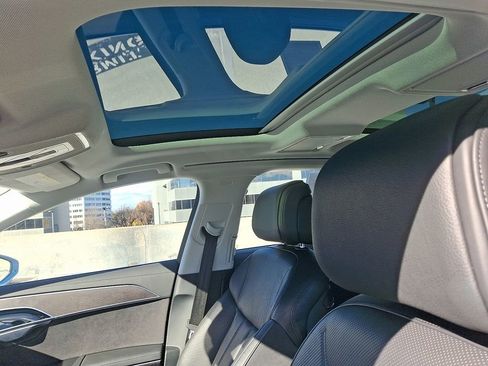 Used 2023 Audi A8 L 3.0T image 17