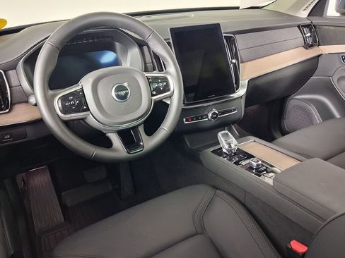 Used 2025 Volvo XC90 B6 Plus w/ Protection Package Premier image 20