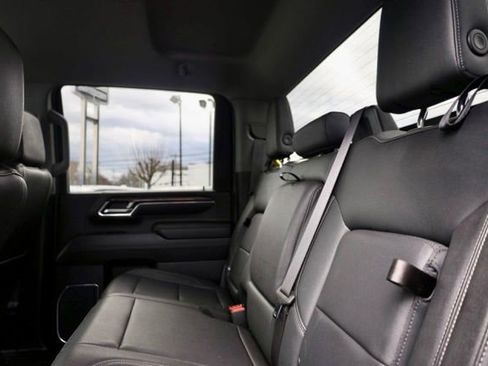 Used 2024 Chevrolet Silverado 2500 LTZ w/ LTZ Convenience Package AWD/4WD image 34