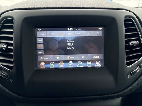 Used 2019 Jeep Compass Latitude w/ Safe & Security Group image 16