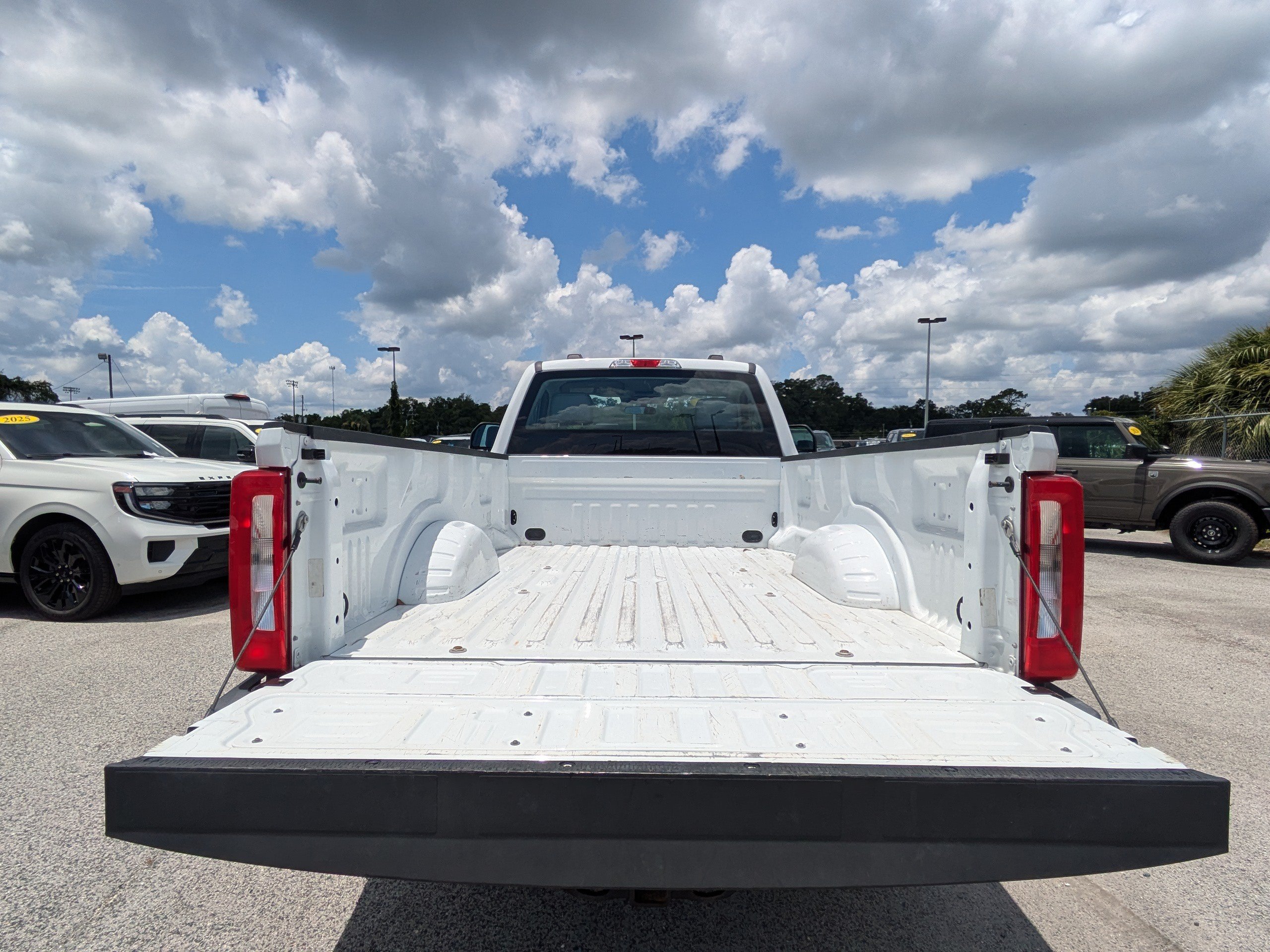 Used 2023 Ford F350 XL RWD image 13