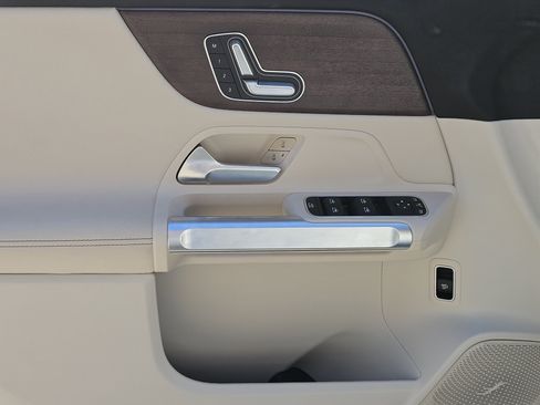 Certified 2023 Mercedes-Benz EQB 350 4MATIC SUV image 24