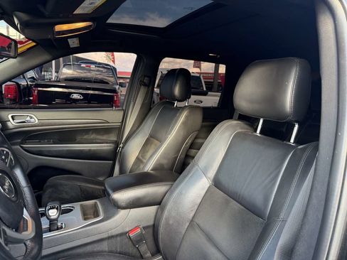 Used 2015 Jeep Grand Cherokee Altitude AWD/4WD image 11