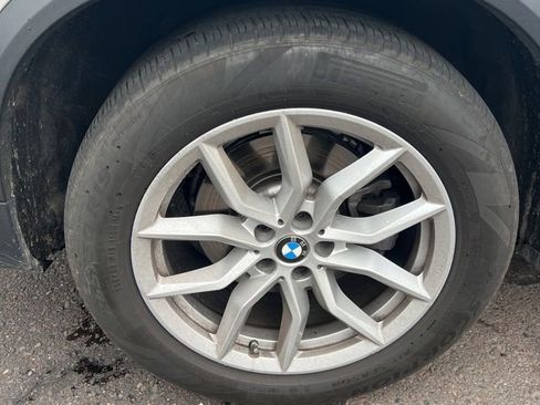 Used 2021 BMW X5 xDrive40i w/ Premium Package image 10