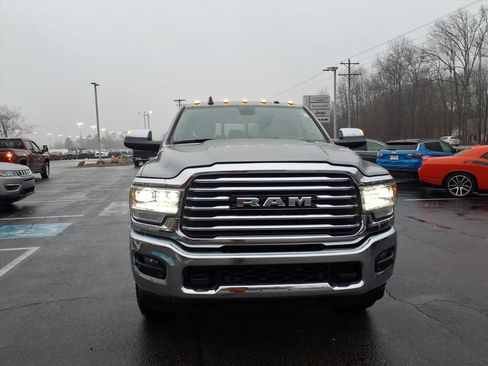 Used 2022 RAM 2500 Limited w/ Snow Chief Group AWD/4WD image 3