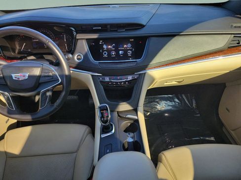 Used 2018 Cadillac XT5 Luxury w/ Driver Awareness Package image 21