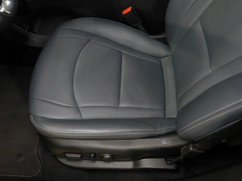 Used 2024 Buick Enclave Essence image 30