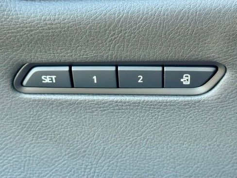 Certified 2024 Cadillac XT6 Premium Luxury w/ Platinum Package image 18