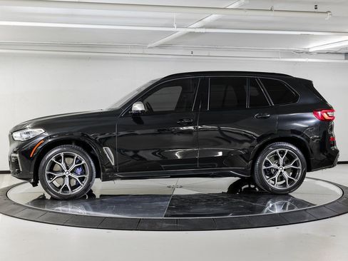 Used 2022 BMW X5 M50i w/ Executive Package image 2