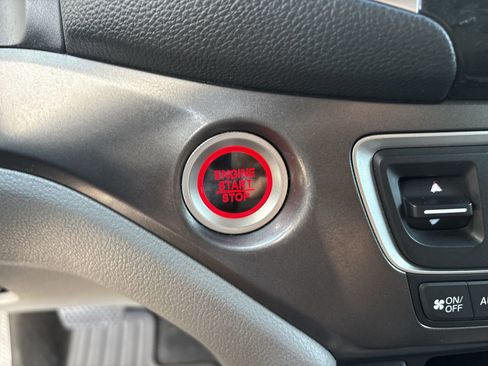 Certified 2017 Honda Pilot EX-L image 30