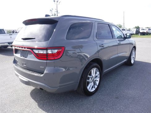 Used 2024 Dodge Durango GT image 3