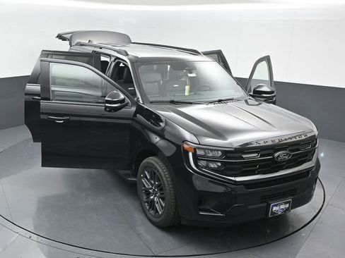 New 2026 Ford Expedition Max Platinum w/ Stealth Appearance Package image 25