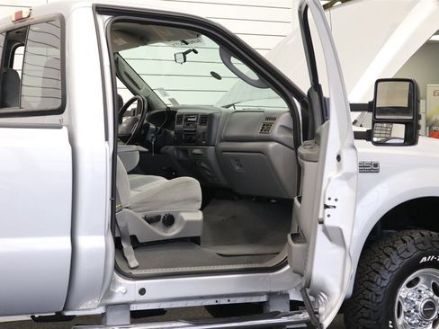 Used 2003 Ford F250 XLT image 63