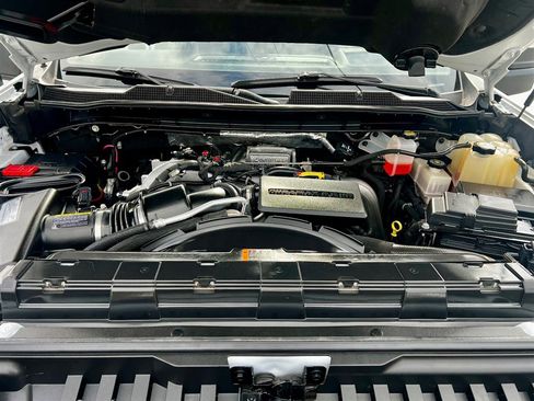 Used 2021 Chevrolet Silverado 2500 High Country w/ Z71 Off-Road Package image 3