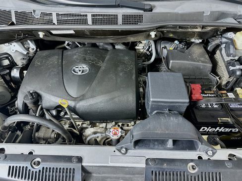 Used 2017 Toyota Sienna LE FWD image 33