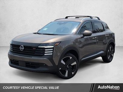 New 2025 Nissan Kicks SR w/ Illumination Package