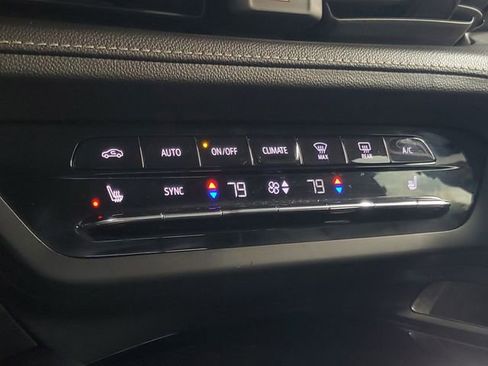 Used 2023 Buick Envision Essence image 24