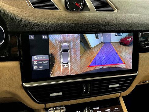 Used 2019 Porsche Cayenne image 22