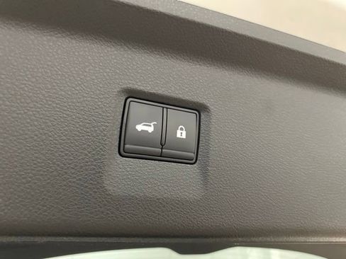 Used 2023 INFINITI QX60 Luxe FWD image 10