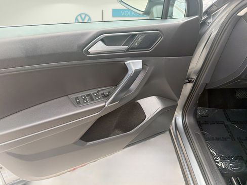 Used 2018 Volkswagen Tiguan SE FWD image 20