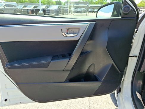 Used 2015 Toyota Corolla LE FWD image 15