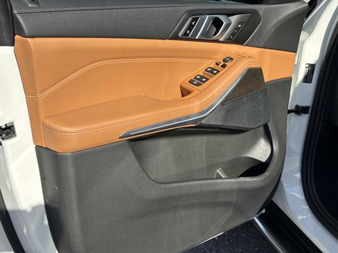 Used 2023 BMW X5 sDrive40i w/ Parking Assistance Package image 18