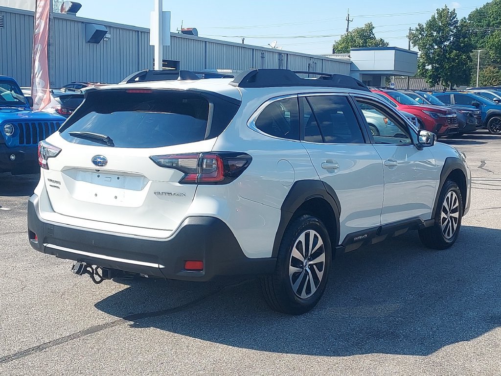 Certified 2024 Subaru Outback Premium AWD/4WD image 9