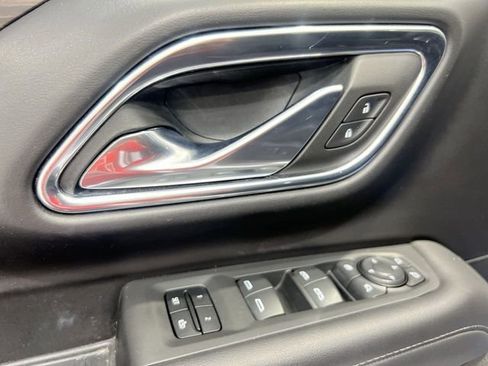 Used 2023 Chevrolet Suburban Z71 w/ Z71 Off-Road Package image 23