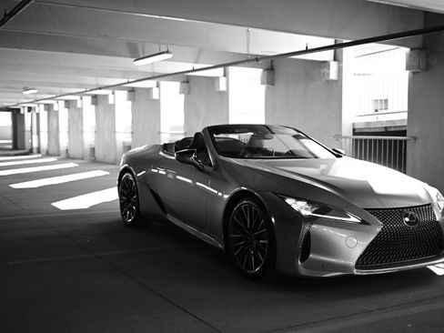 Used 2024 Lexus LC 500 Convertible image 1