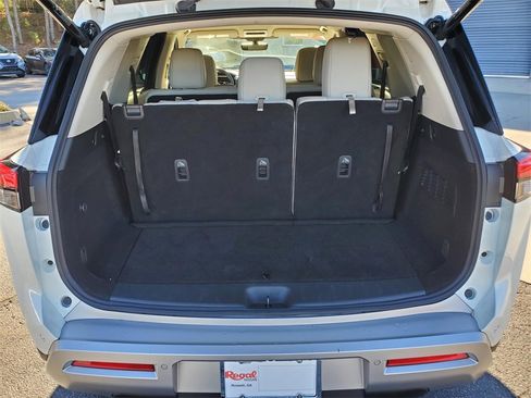 Certified 2025 Nissan Pathfinder SL image 13