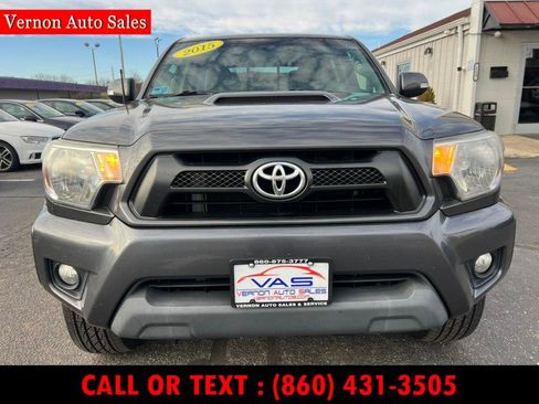 Used 2015 Toyota Tacoma 4x4 Double Cab w/ TRD Sport Package image 2