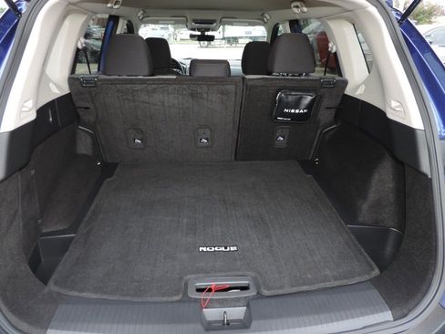 Used 2023 Nissan Rogue SV FWD image 20
