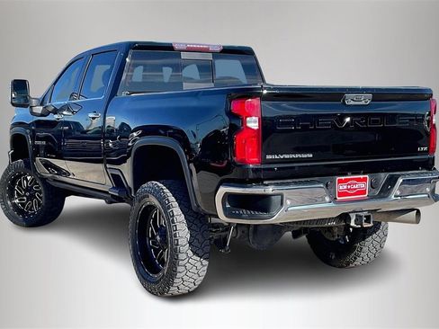 Used 2020 Chevrolet Silverado 2500 LTZ w/ LTZ Plus Package image 4