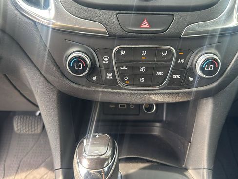 Used 2021 Chevrolet Equinox LT FWD image 15