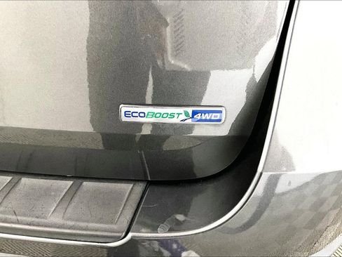 Used 2020 Ford Explorer XLT w/ Equipment Group 202A image 14