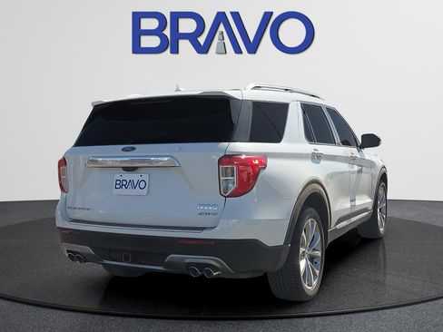 Used 2021 Ford Explorer Platinum w/ Equipment Group 601A AWD/4WD image 4