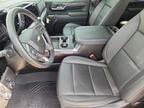 Used 2024 Chevrolet Silverado 2500 LTZ w/ LTZ Premium Package AWD/4WD image 20