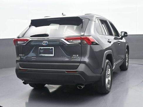 Used 2024 Toyota RAV4 XLE AWD/4WD image 5