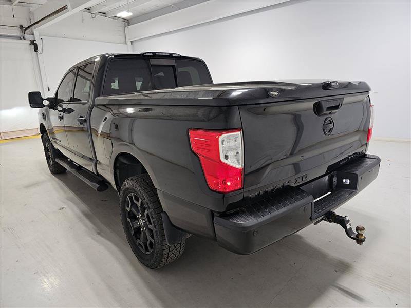 Used 2019 Nissan Titan SV w/ SV Convenience Package AWD/4WD image 4