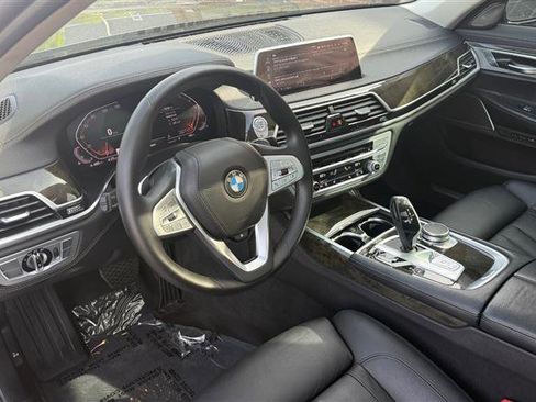 Used 2020 BMW 740i xDrive w/ Cold Weather Package image 15