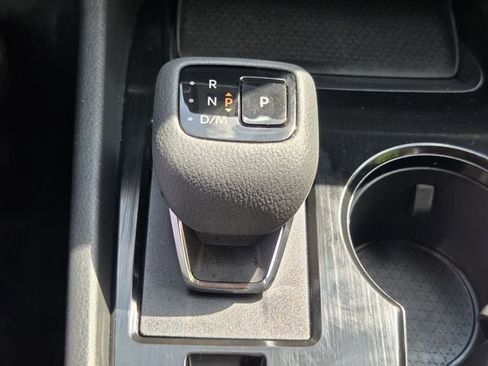 Used 2023 Nissan Rogue SV FWD image 19