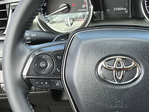 Used 2024 Toyota Camry SE image 12