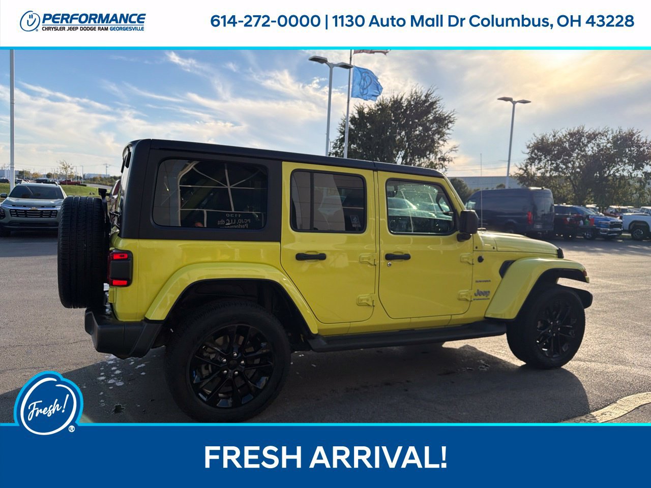 Used 2023 Jeep Wrangler Unlimited Sahara w/ Cold Weather Group AWD/4WD image 11