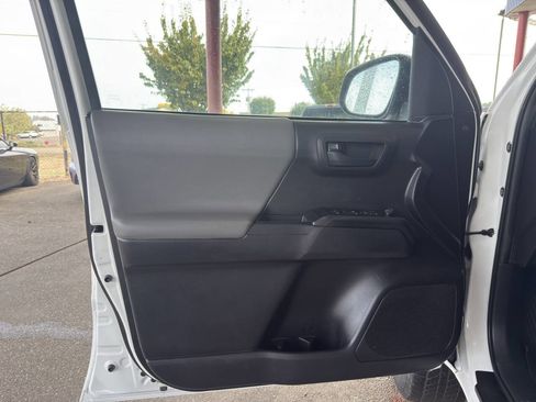Used 2021 Toyota Tacoma SR image 17