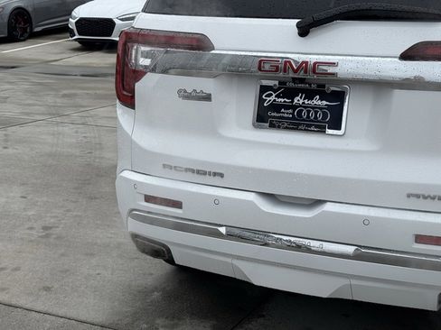 Used 2023 GMC Acadia Denali image 14