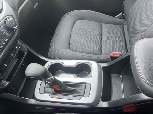 Used 2022 Chevrolet Colorado LT w/ LT Convenience Package image 21