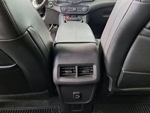 Used 2020 GMC Terrain SLT FWD image 29