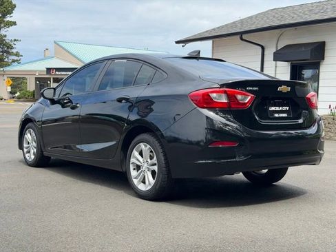 Used 2019 Chevrolet Cruze LS w/ LS Convenience Package FWD image 7